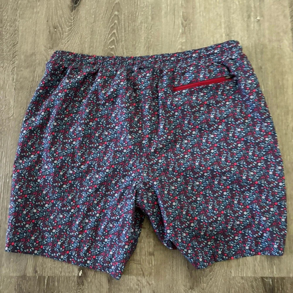 Mugsy Shorts Men's XXL Blue Red Floral Swim Trunks‎ Hybrid Athletic Lined Logo